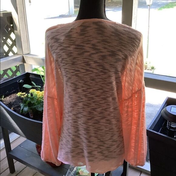 JW Style...Women Sweater   - Picture 2 of 6